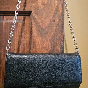 Valentino wallet on a chain
